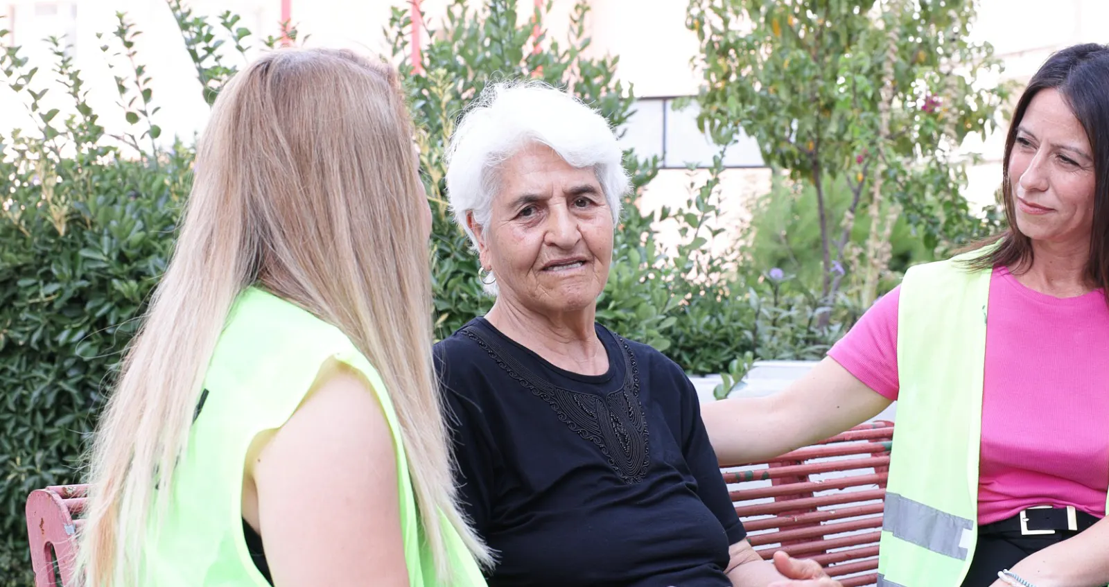 BAYRAKLIâDA BÄ°NLERCE HANEYE SOSYAL DESTEK (3) kopya-1790604953813.webp